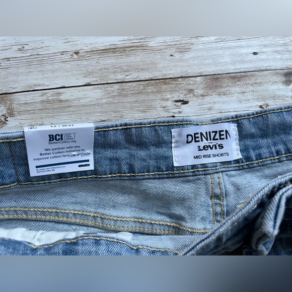 🆕 Denizen by Levi’s Women’s Mid Length Denim Jeans Shorts 31W 12 Large - Picture 11 of 16